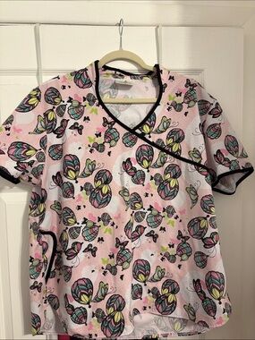 ADAR Pink Butterfly Print Scrub Top with Black Trim Size XL
